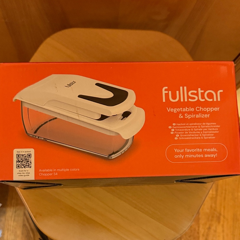 Fullstar Vegetable Chopper & Spiralizer